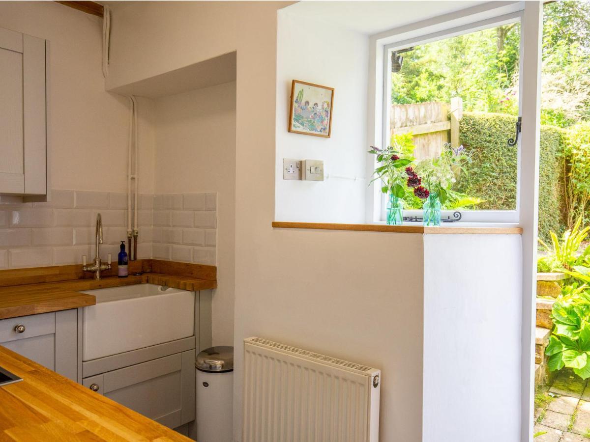 Lily Cottage Great Tew ภายนอก รูปภาพ